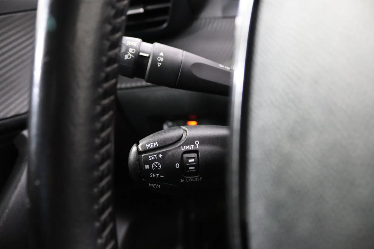 peugeot-2008-2021-gasolina-1199cc