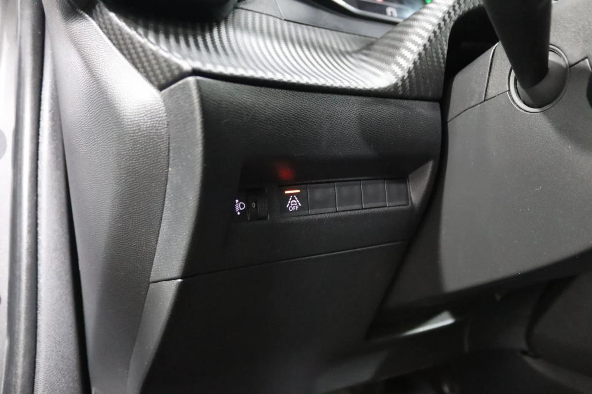 peugeot-2008-2021-gasolina-1199cc