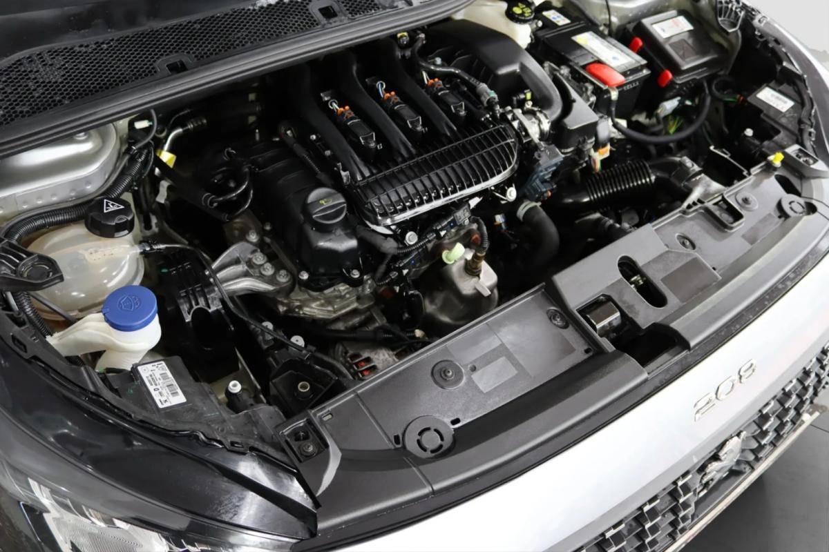 peugeot-208-2020-gasolina-1199cc