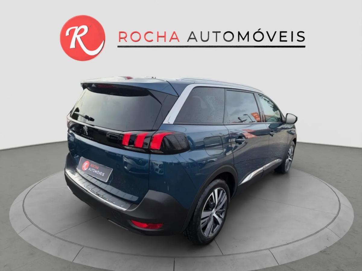 peugeot-5008-2023-gasolina-1199cc