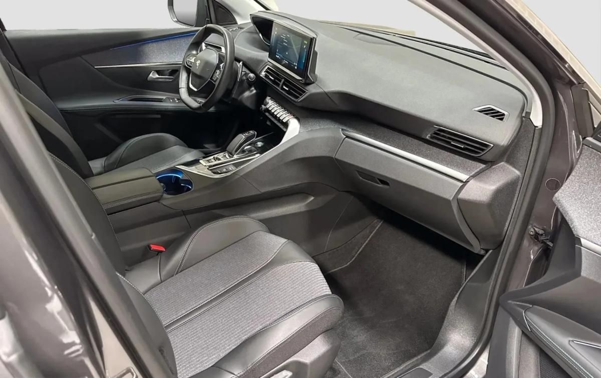 peugeot-5008-2023-gasolina-1199cc