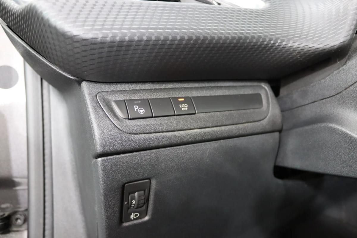 peugeot-2008-2018-gasolina-1199cc