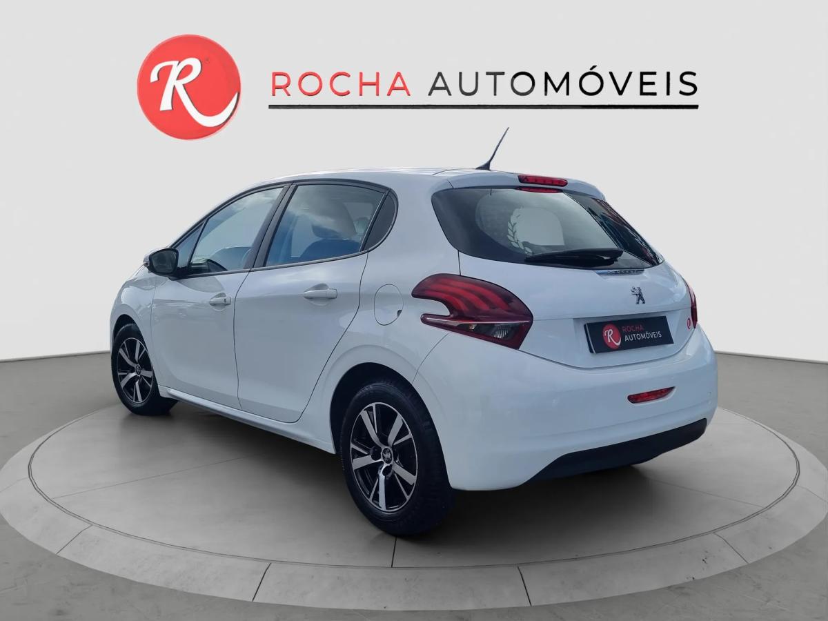 peugeot-208-2016-diesel-1560cc