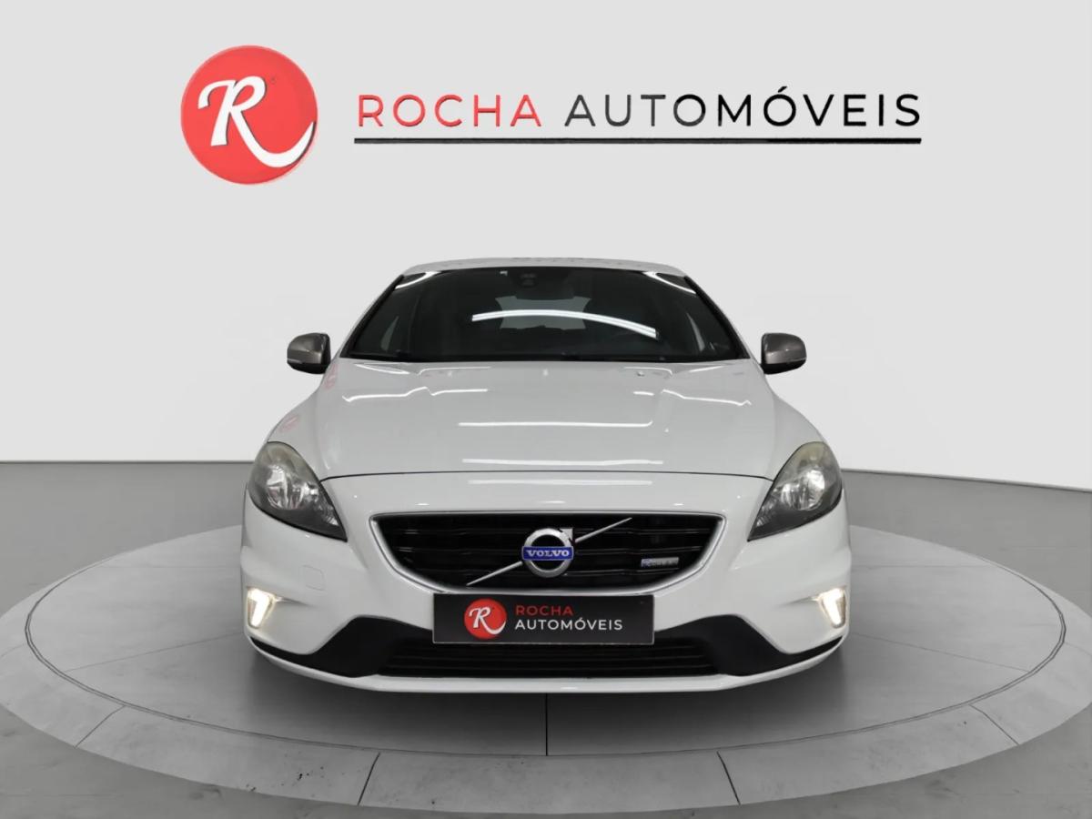 volvo-v40-2015-diesel-1560cc