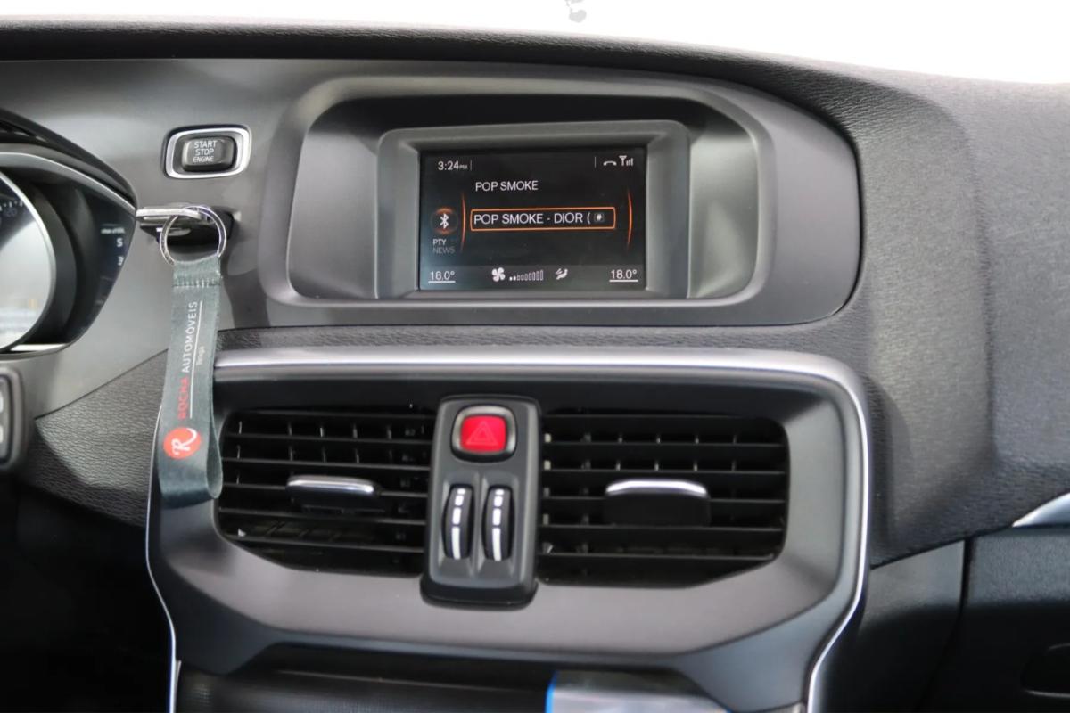 volvo-v40-2015-diesel-1560cc