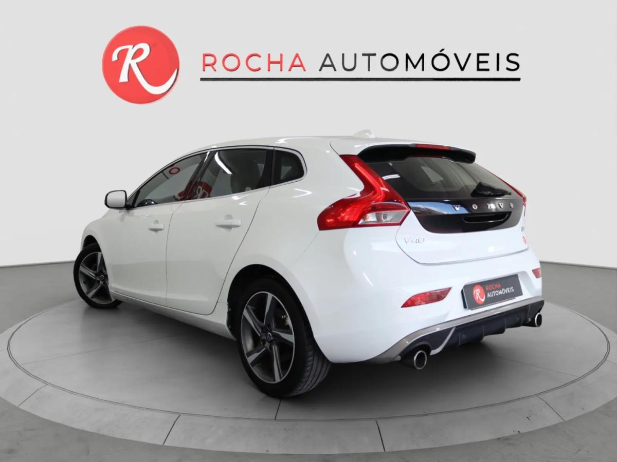 volvo-v40-2015-diesel-1560cc
