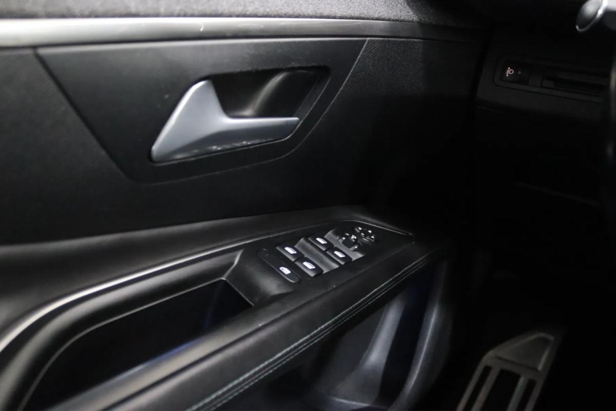 peugeot-3008-2017-gasolina-1199cc