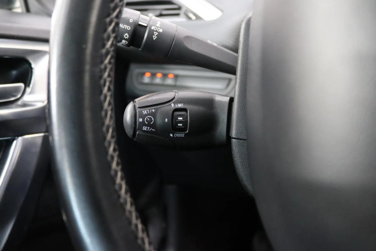 peugeot-2008-2018-gasolina-1199cc