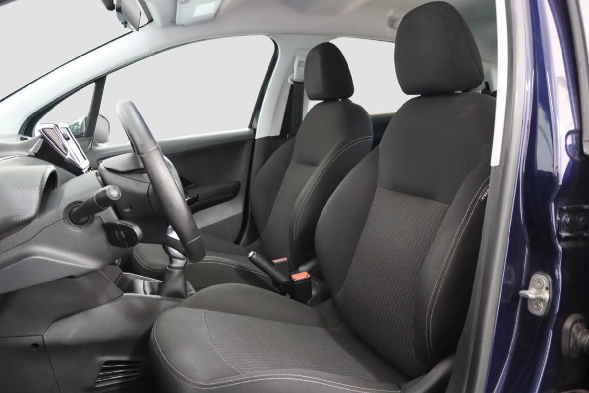 peugeot-208-2017-gasolina-1199cc