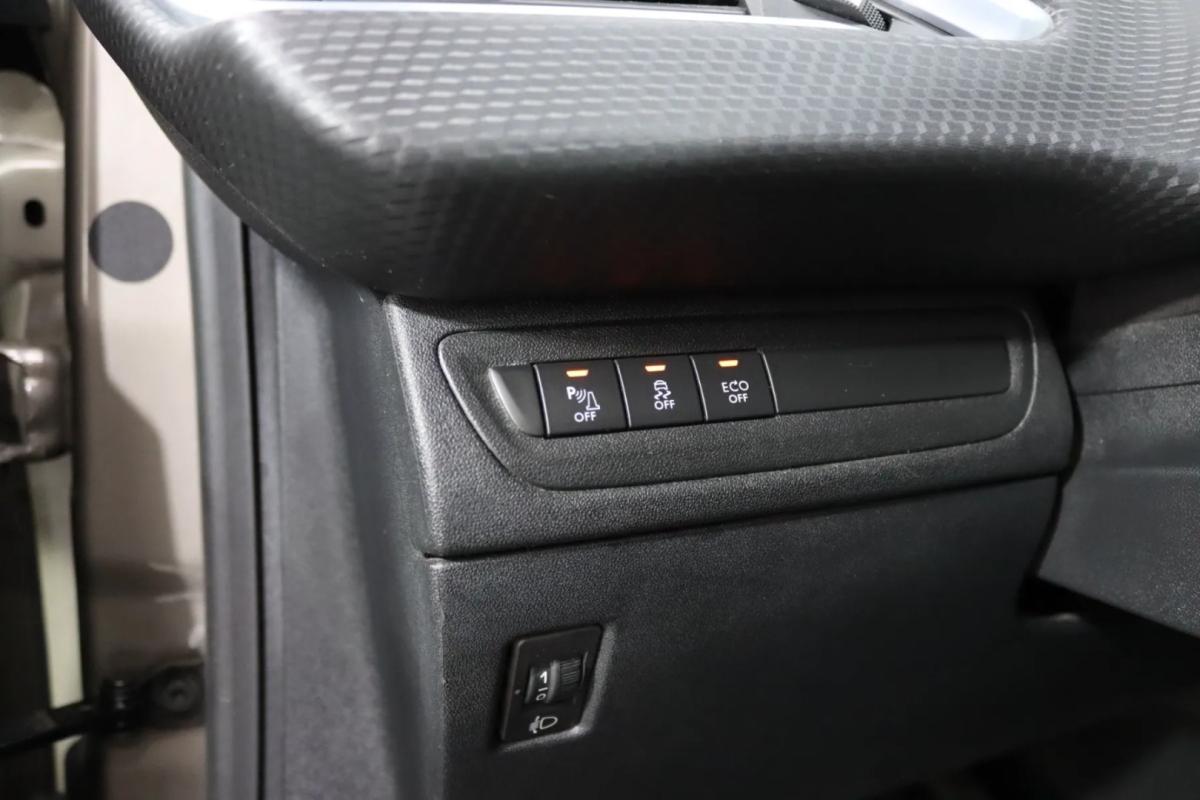 peugeot-2008-2017-gasolina-1199cc