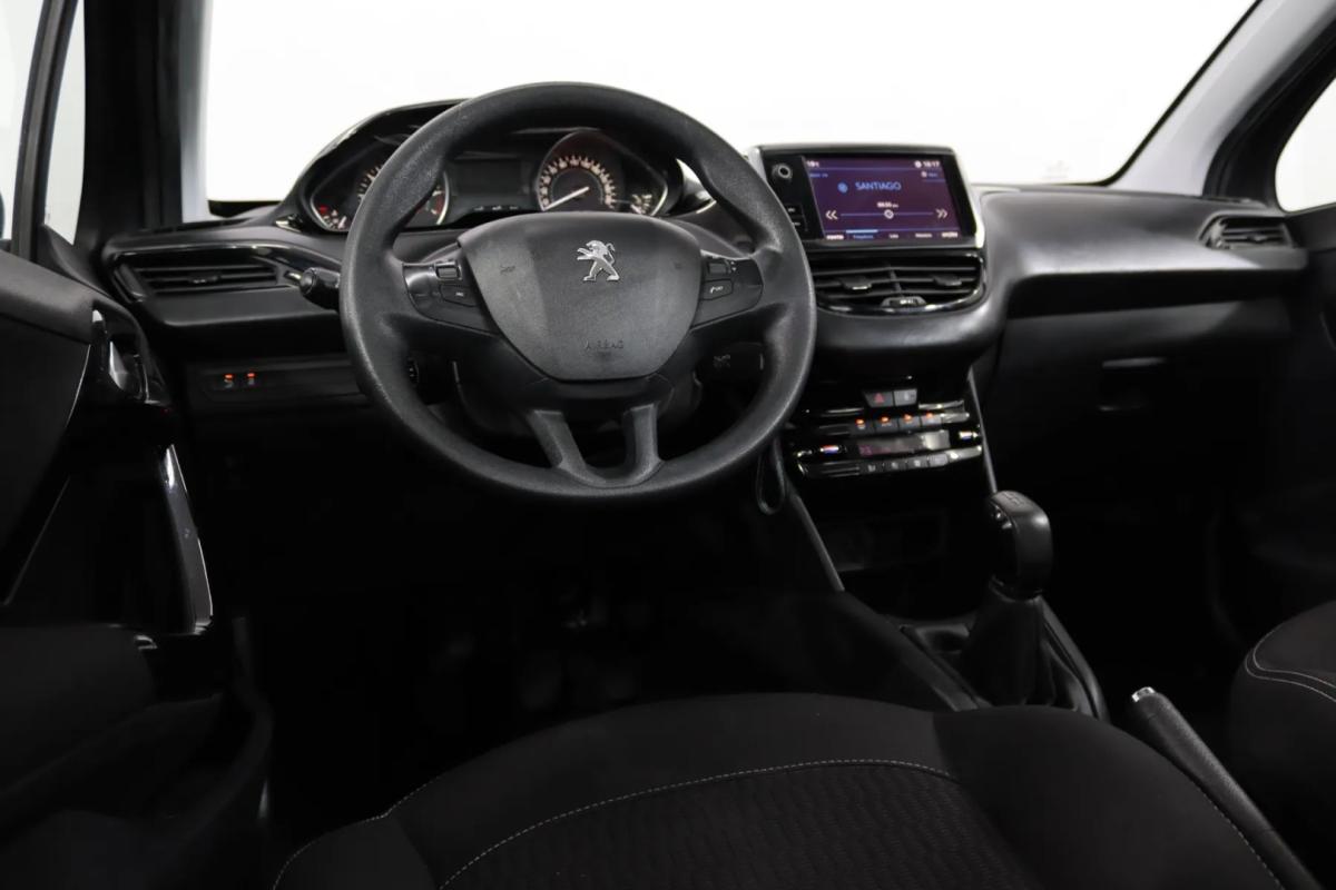 peugeot-208-2017-gasolina-1199cc