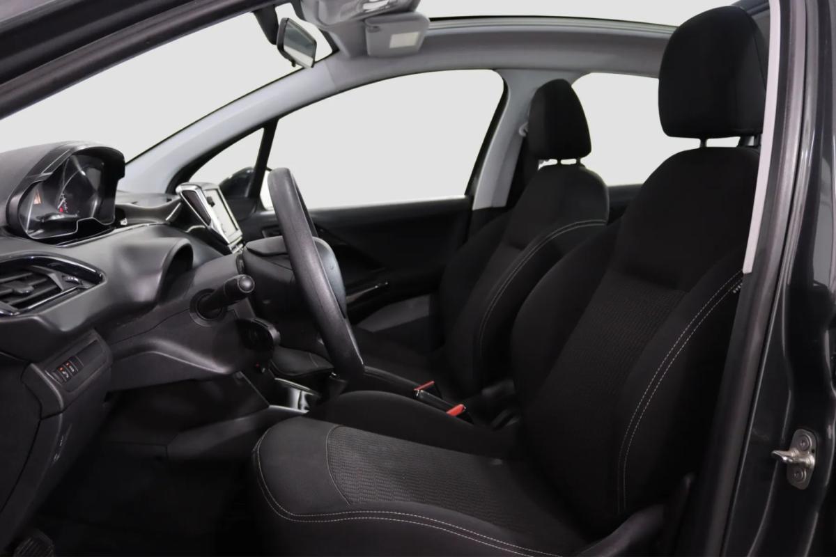 peugeot-208-2017-gasolina-1199cc