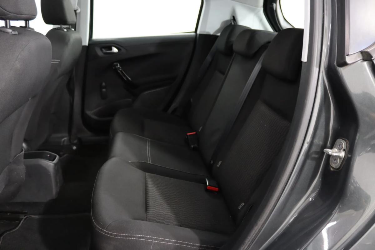 peugeot-208-2017-gasolina-1199cc