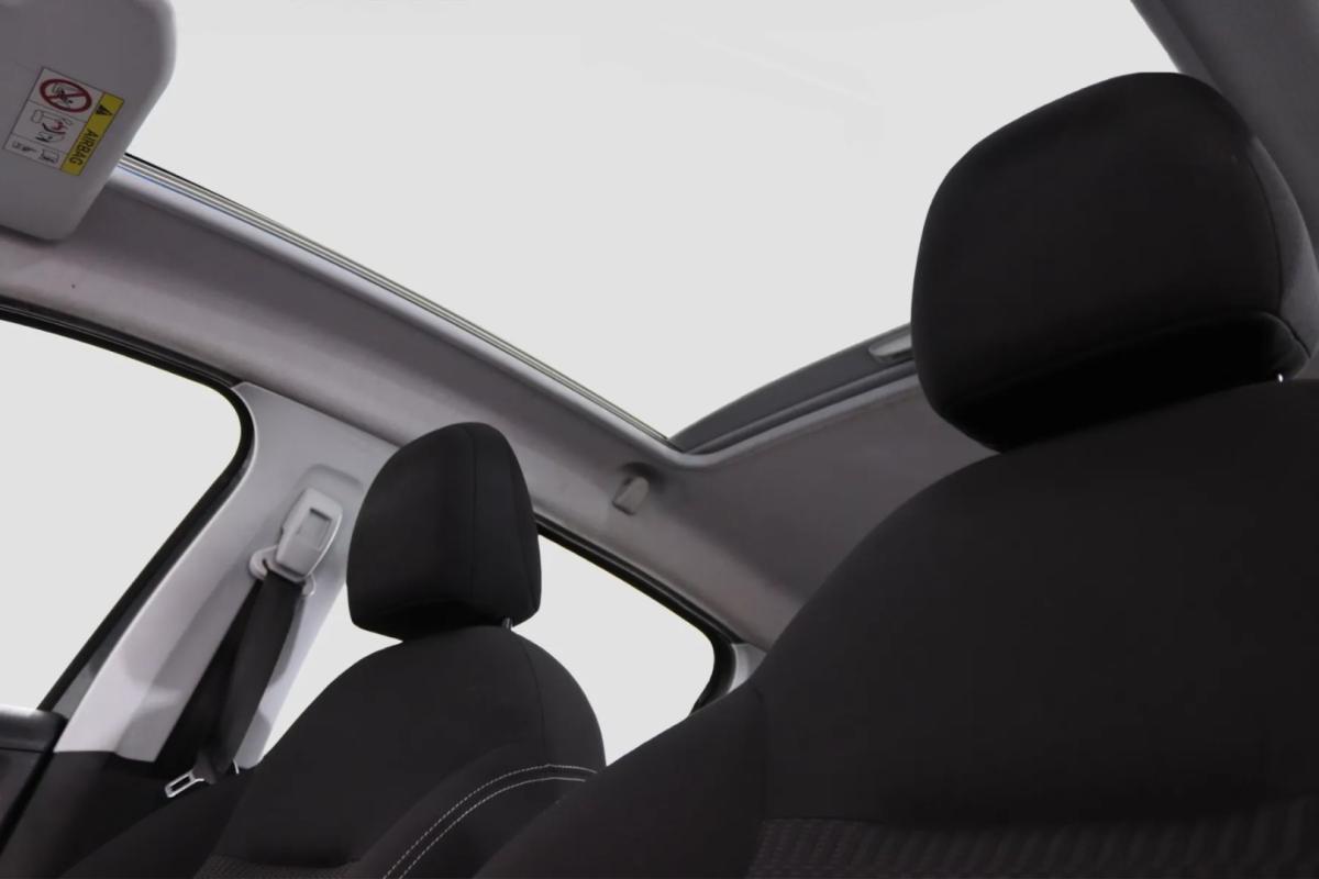 peugeot-208-2017-gasolina-1199cc