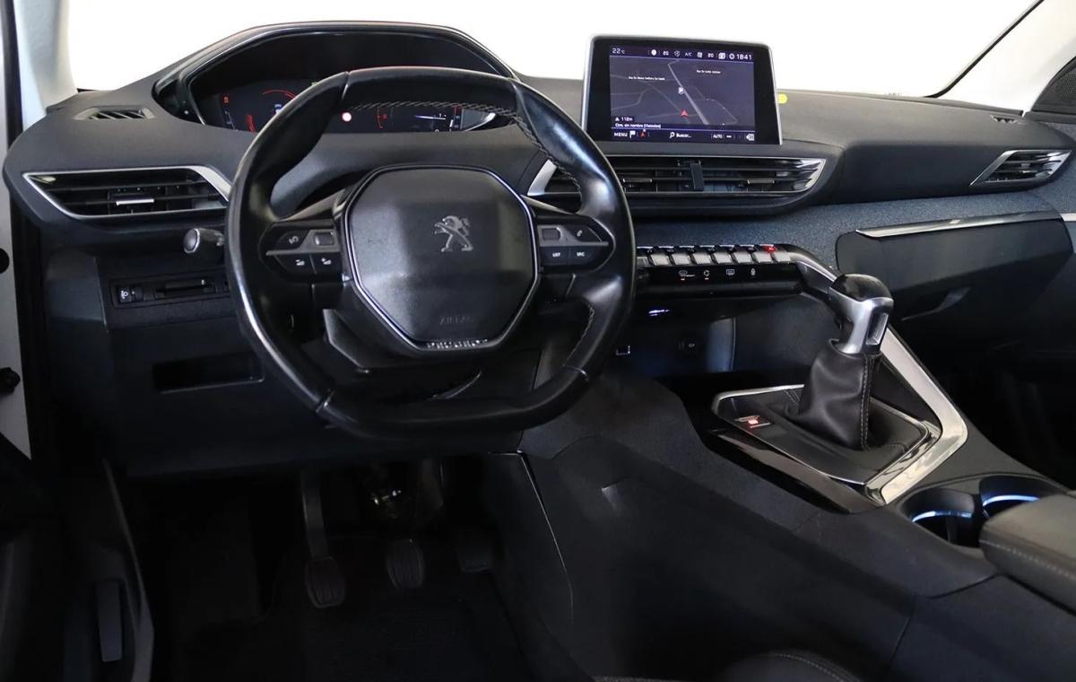peugeot-5008-2018-gasolina-1199cc