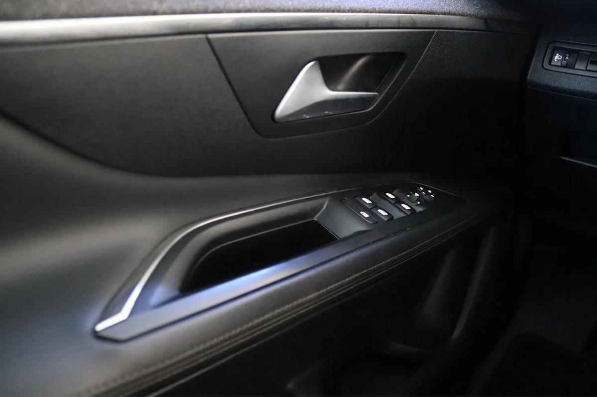 peugeot-3008-2018-gasolina-1199cc