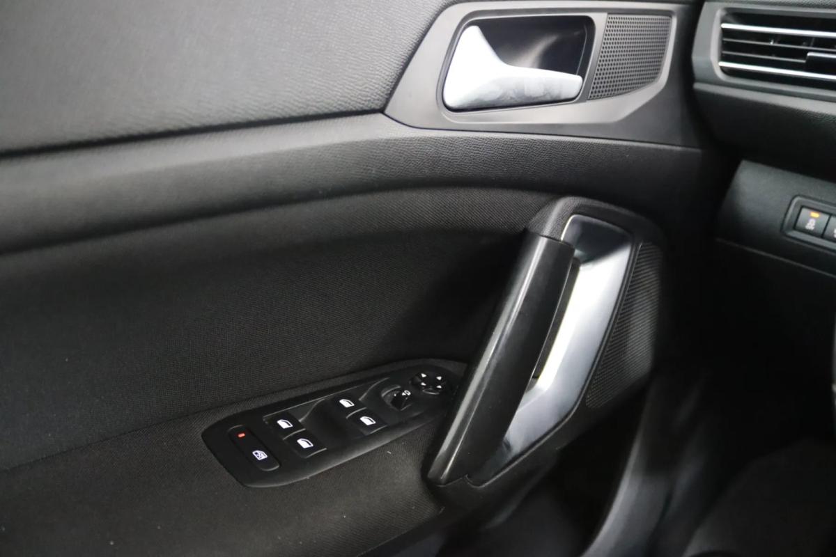 peugeot-308-sw-2019-gasolina-1199cc