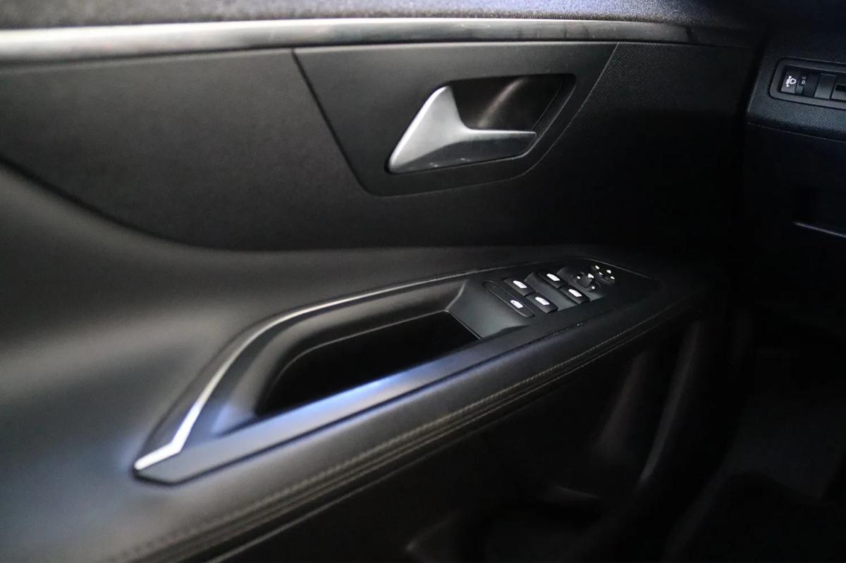 peugeot-3008-2018-gasolina-1199cc