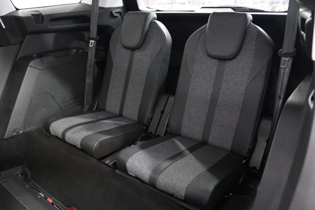 peugeot-5008-2018-gasolina-1199cc