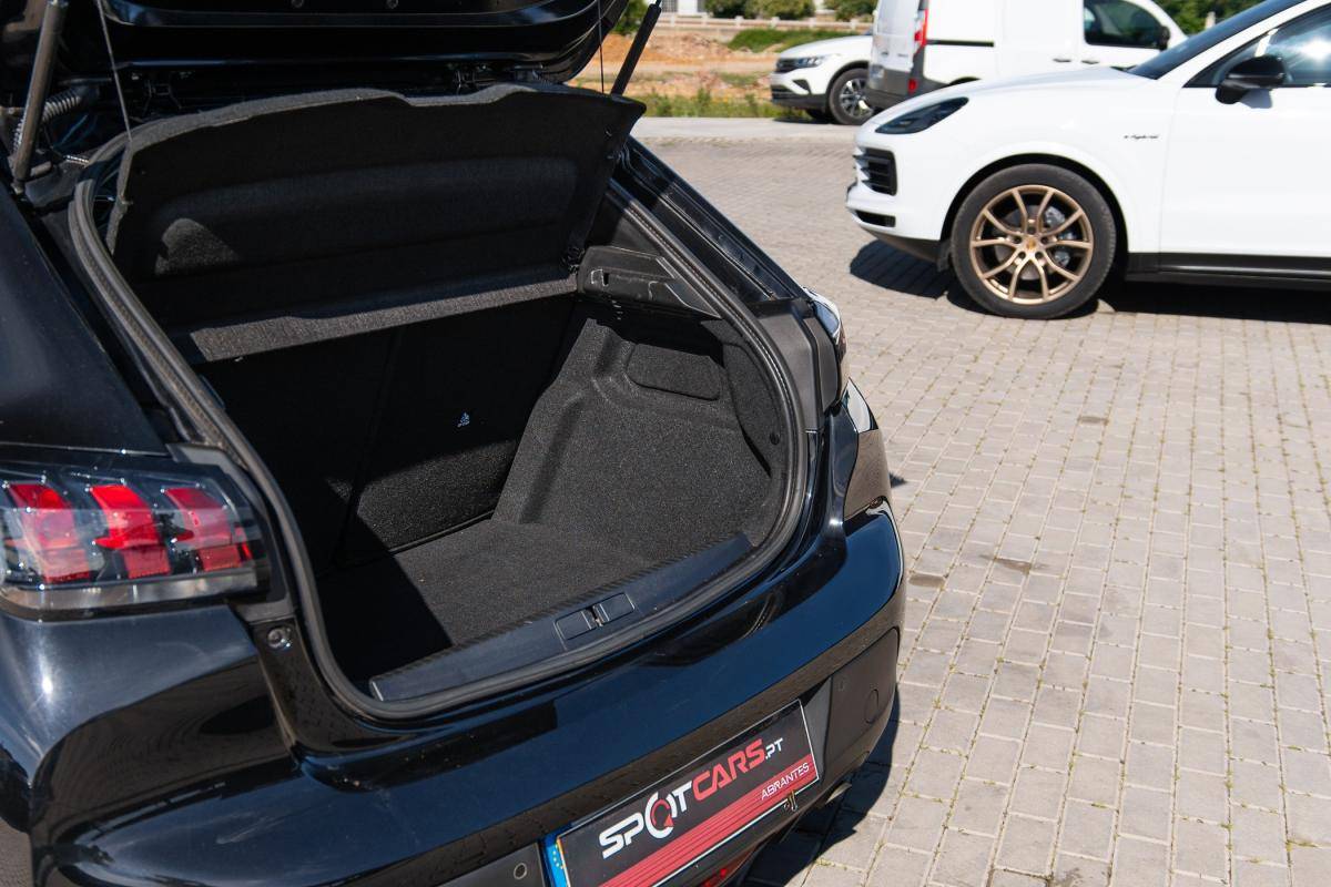peugeot-208-2022-gasolina-1199cc
