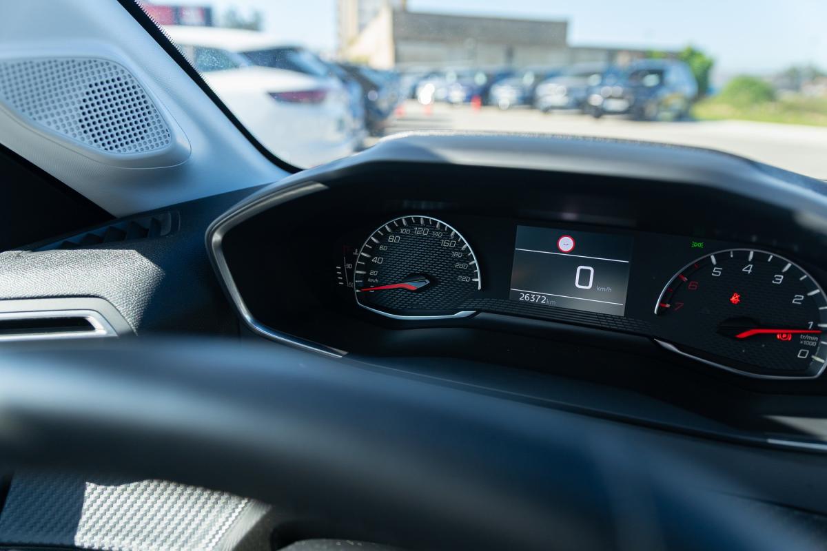 peugeot-208-2022-gasolina-1199cc