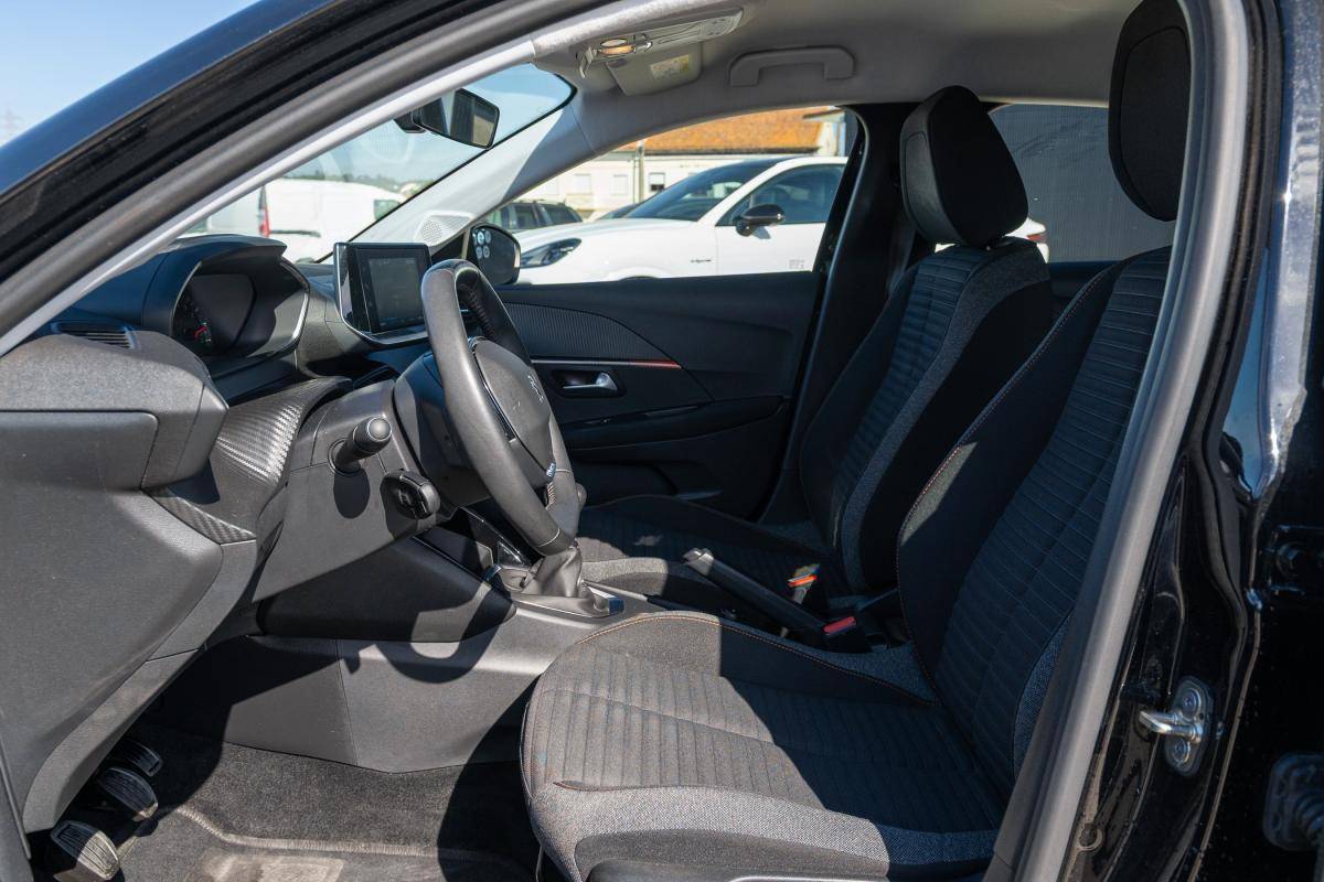 peugeot-208-2022-gasolina-1199cc