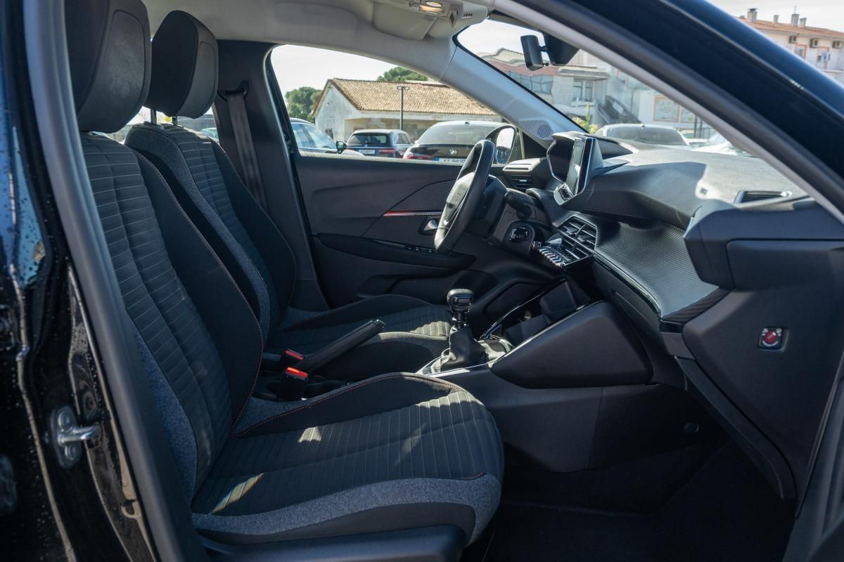 peugeot-208-2022-gasolina-1199cc