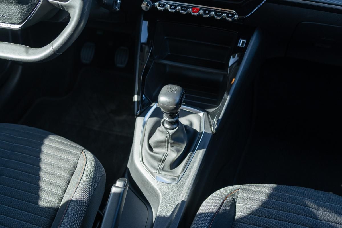 peugeot-208-2022-gasolina-1199cc