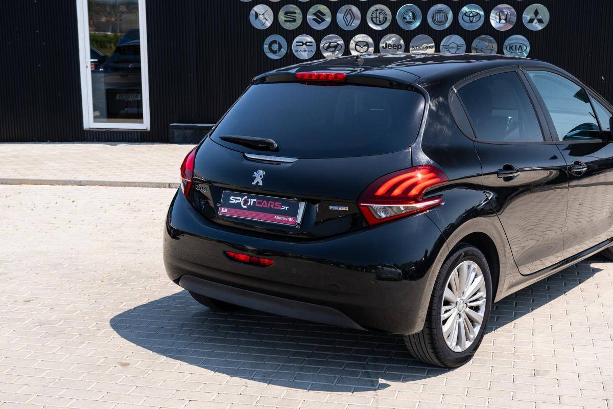 peugeot-208-2016-gasolina-1199cc