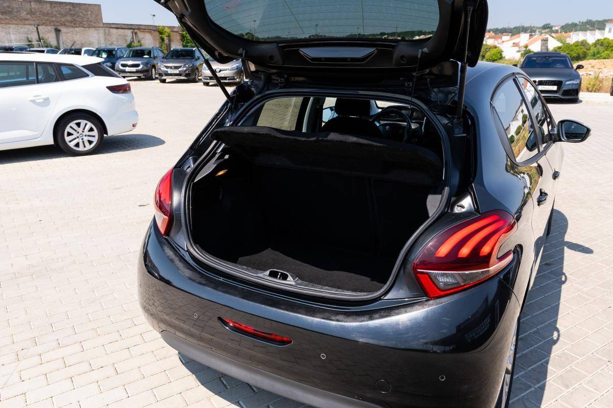 peugeot-208-2016-gasolina-1199cc
