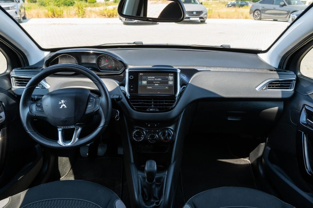 peugeot-208-2016-gasolina-1199cc