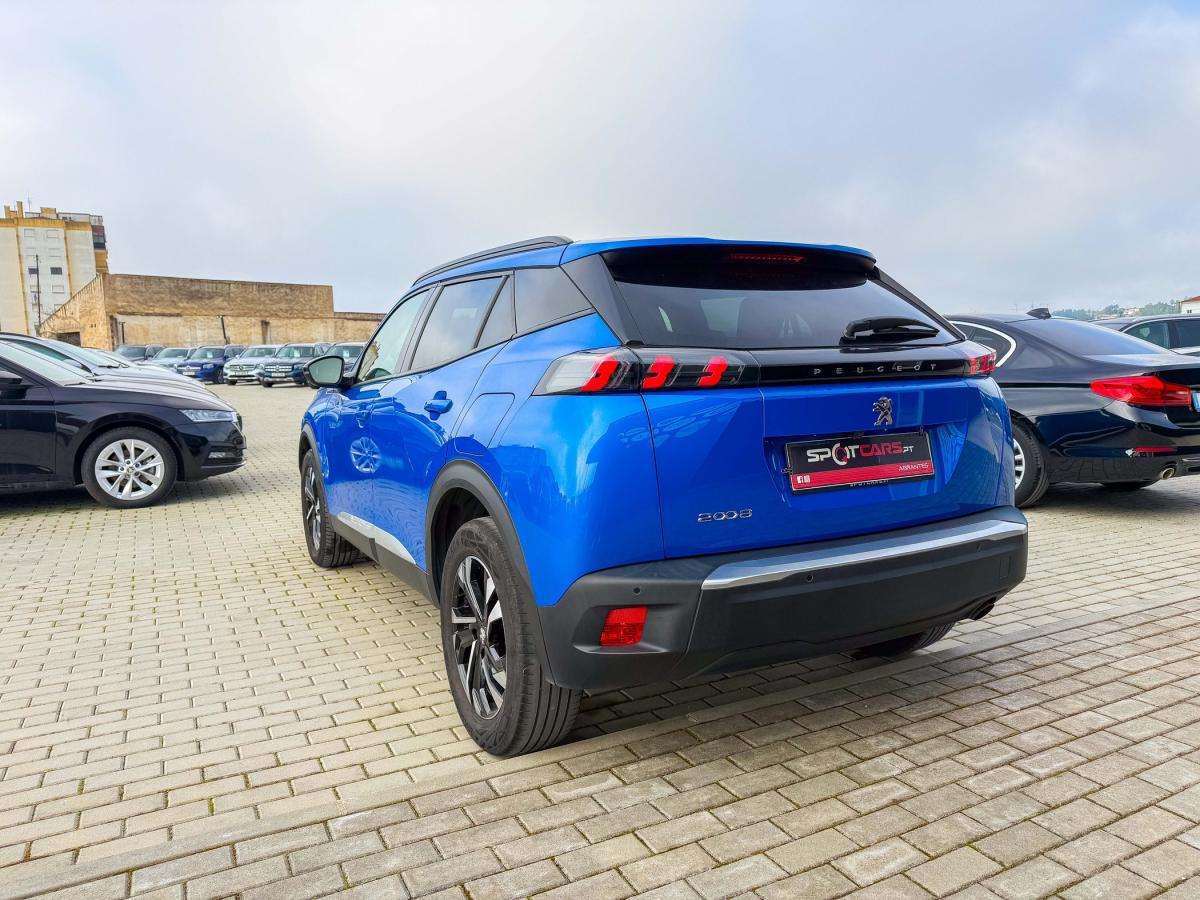 peugeot-2008-2023-gasolina-1199cc