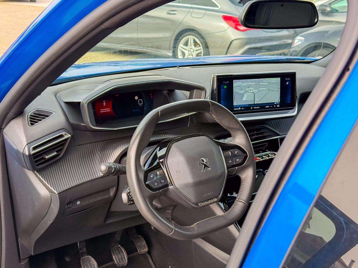 peugeot-2008-2023-gasolina-1199cc