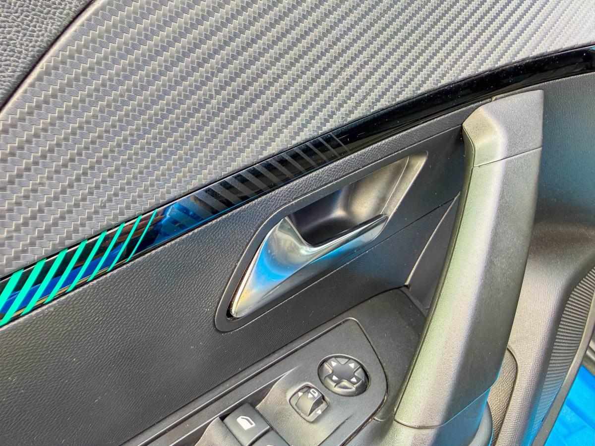 peugeot-2008-2023-gasolina-1199cc