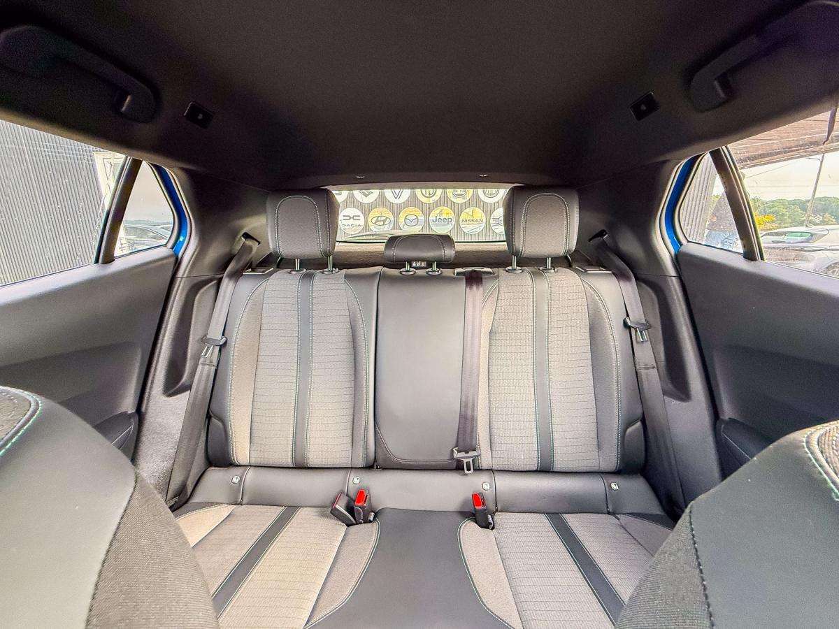 peugeot-2008-2023-gasolina-1199cc