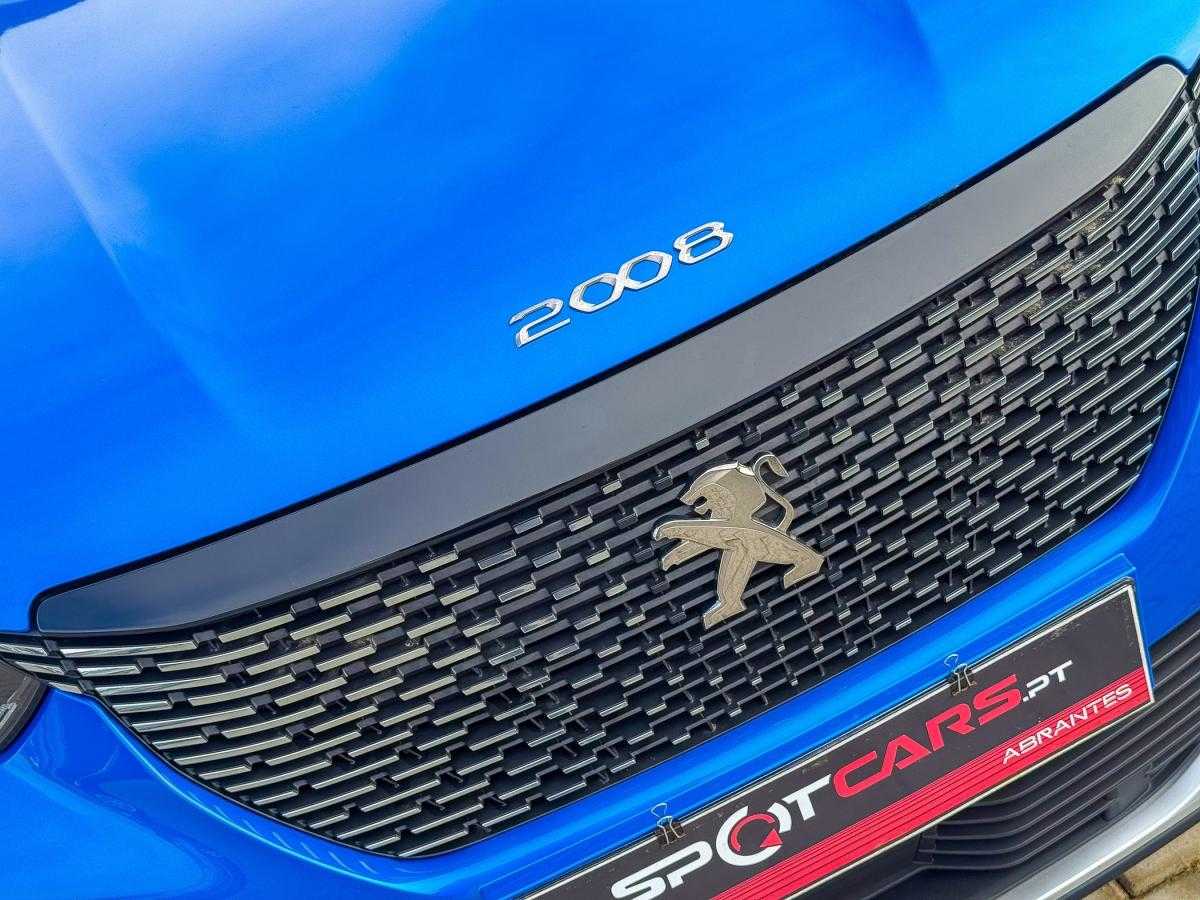 peugeot-2008-2023-gasolina-1199cc