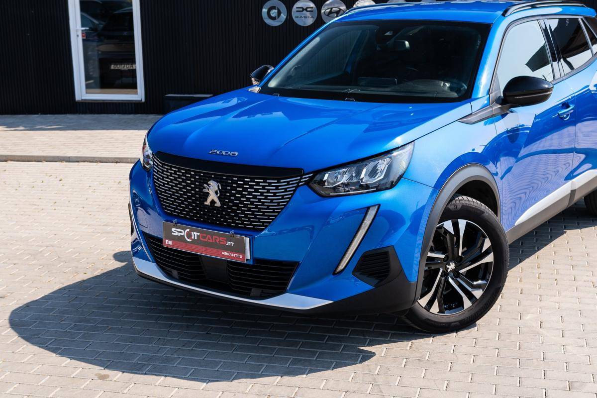 peugeot-2008-2023-gasolina-1199cc