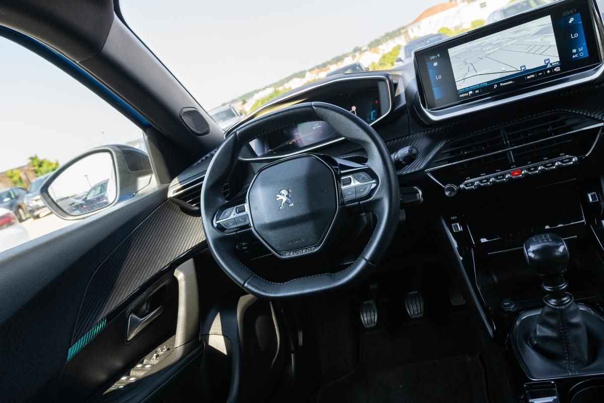 peugeot-2008-2023-gasolina-1199cc