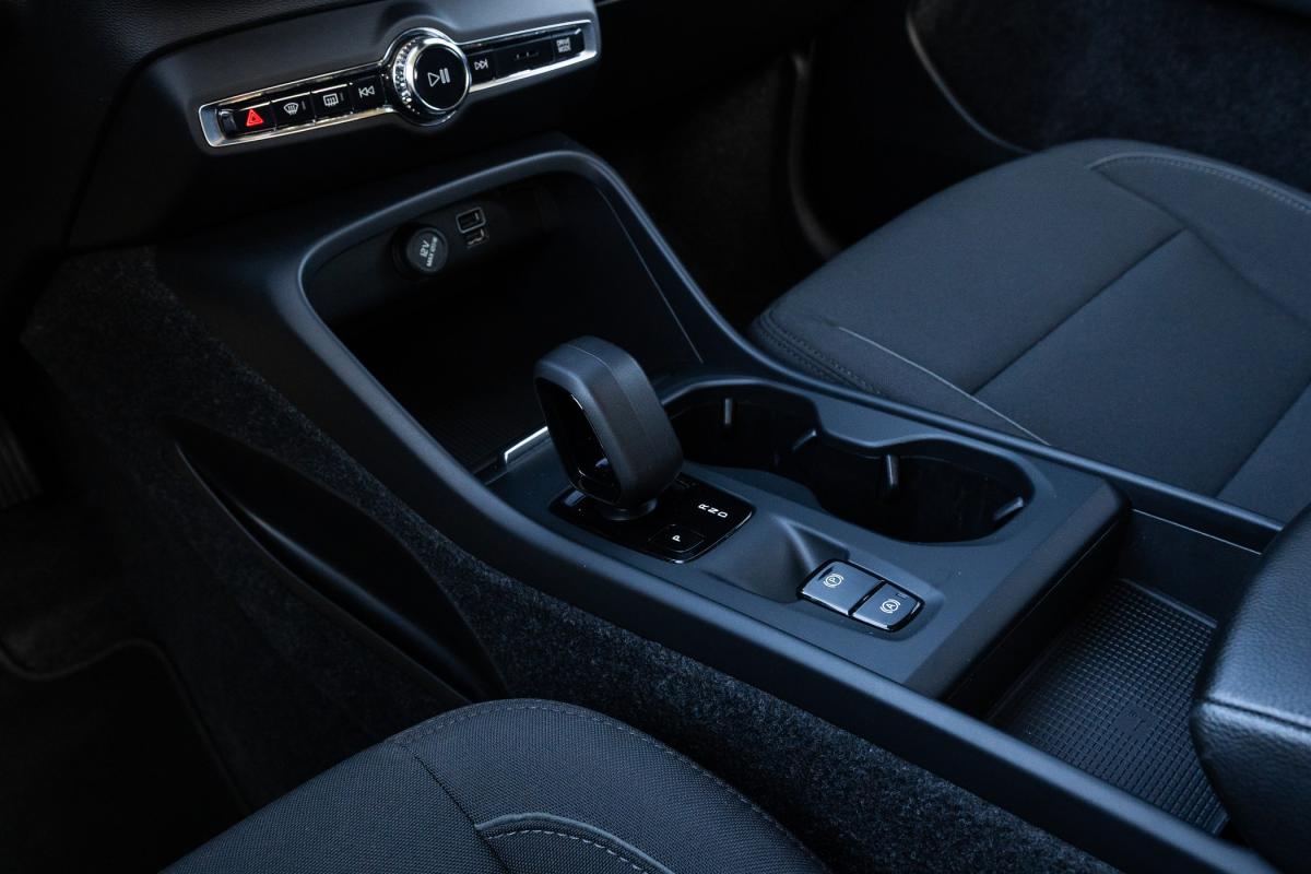 volvo-xc40-2022-hibrido-a-gasolina-1477cc
