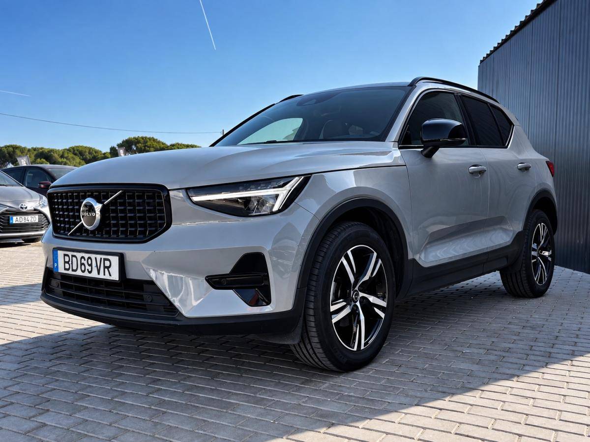 volvo-xc40-2023-gasolina-1477cc
