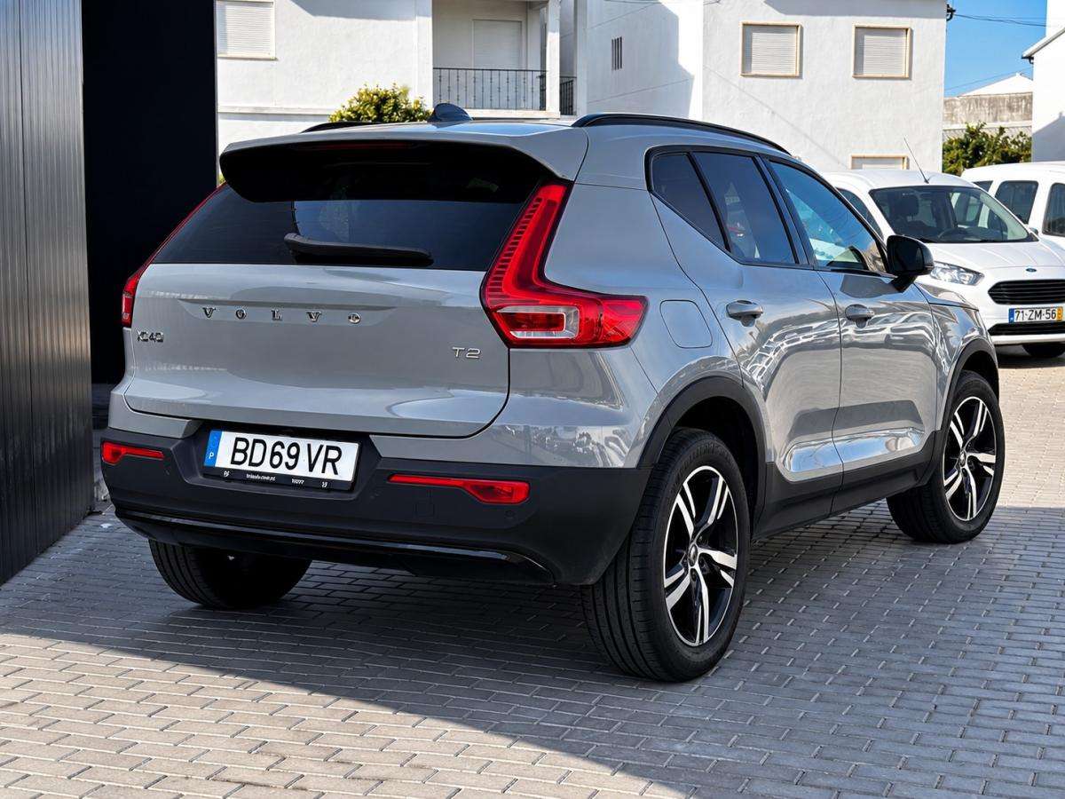 volvo-xc40-2023-gasolina-1477cc