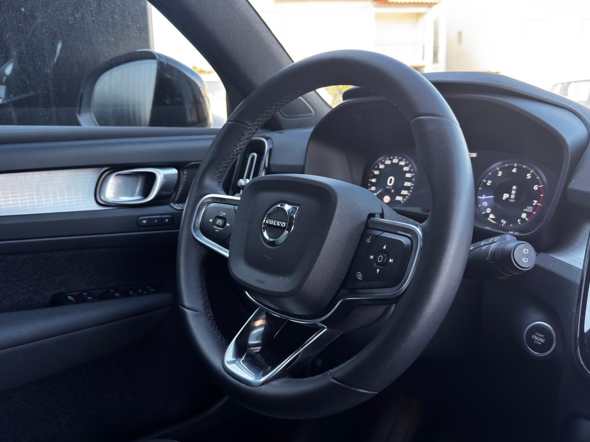volvo-xc40-2023-gasolina-1477cc