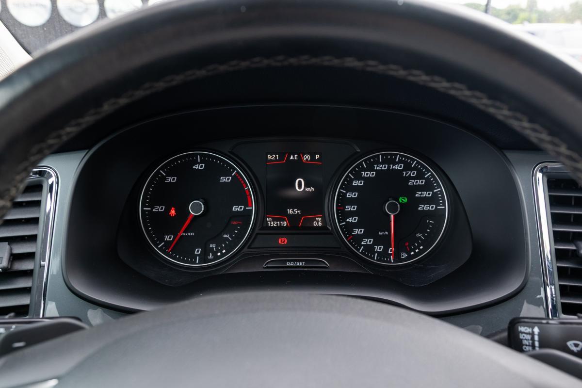 seat-ateca-2019-diesel-1598cc