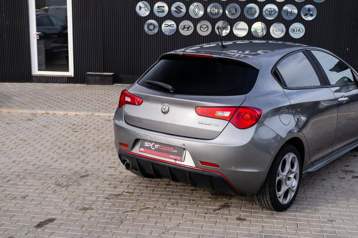 alfa-romeo-giulietta-2019-diesel-1598cc