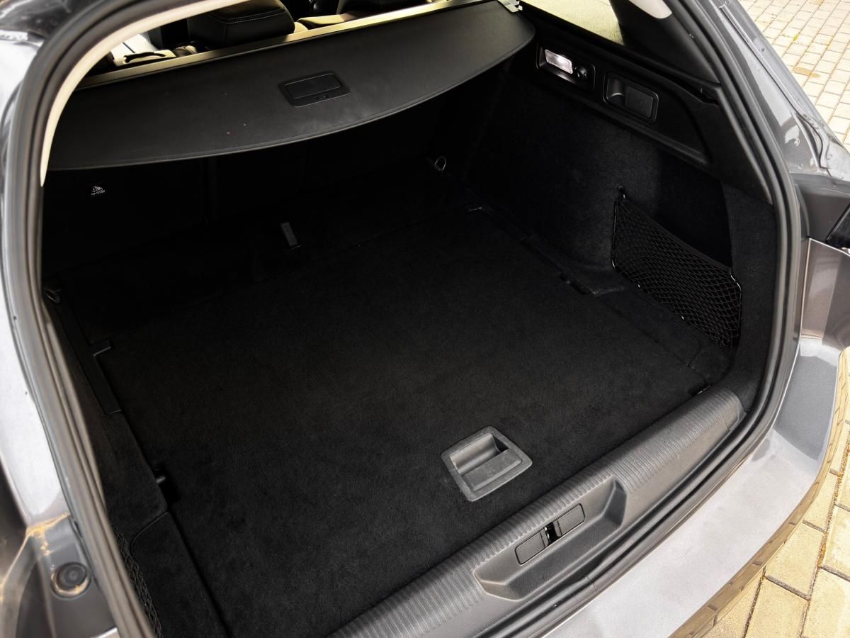 peugeot-308-sw-2022-diesel-1499cc