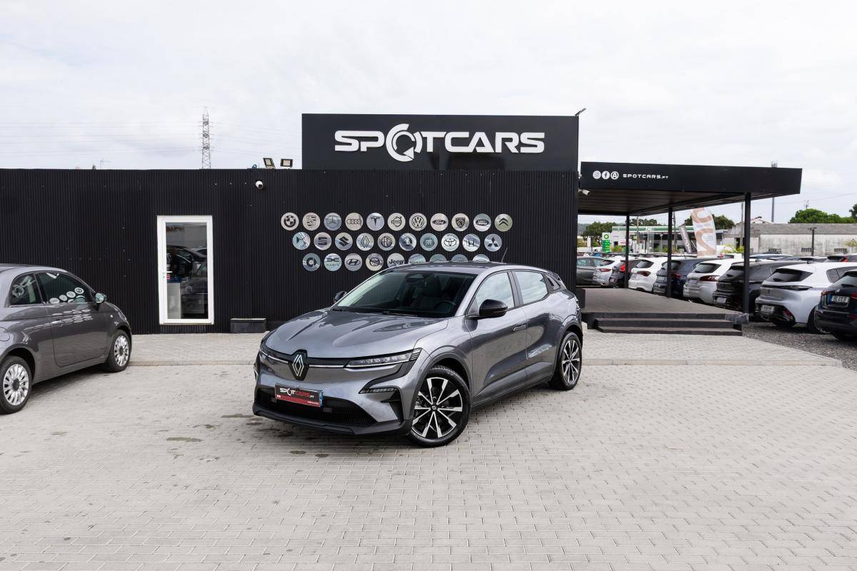 renault-megane-e-tech-2022-eletrico-0cc