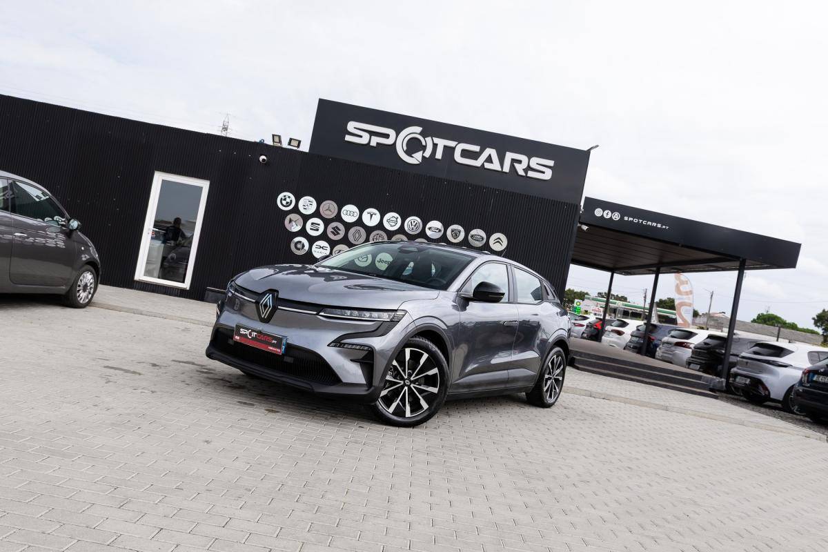 renault-megane-e-tech-2022-eletrico-0cc