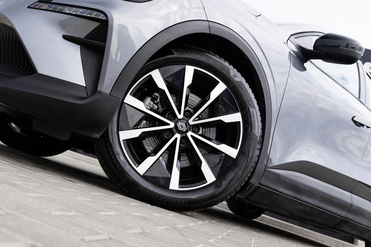 renault-megane-e-tech-2022-eletrico-0cc