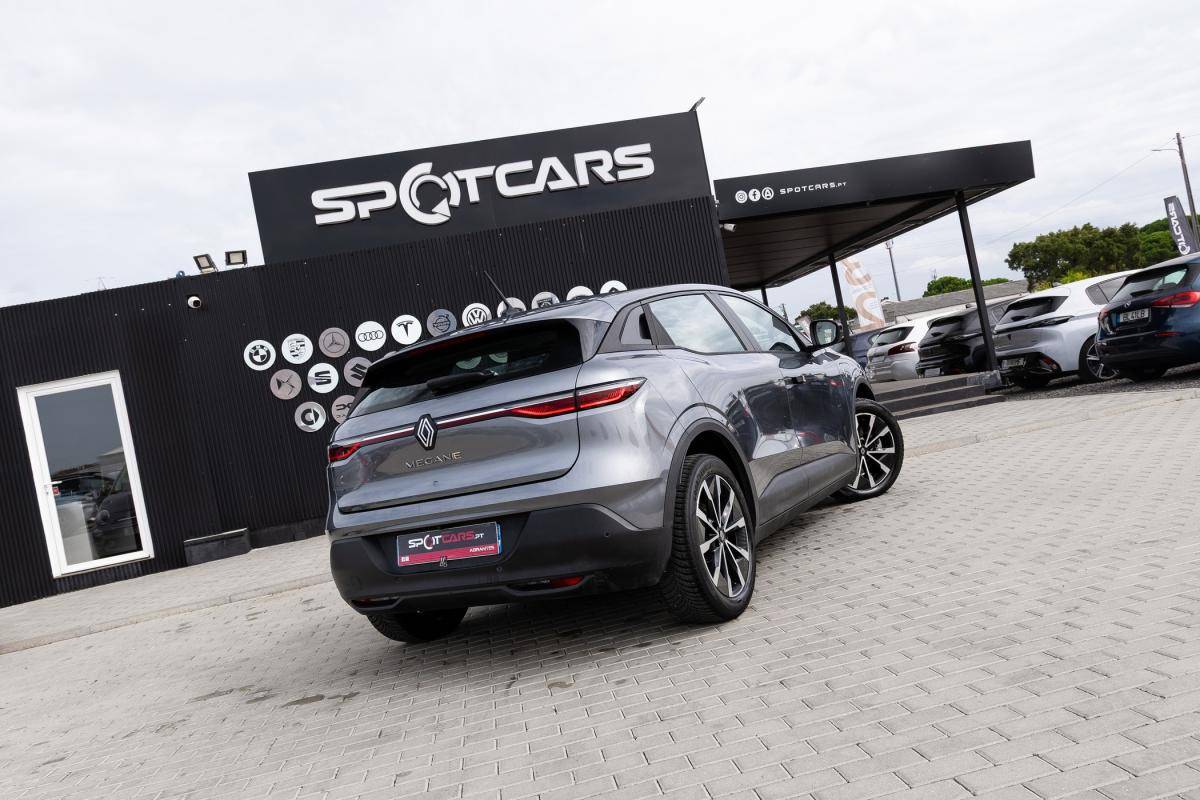 renault-megane-e-tech-2022-eletrico-0cc