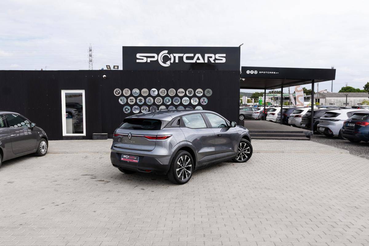 renault-megane-e-tech-2022-eletrico-0cc